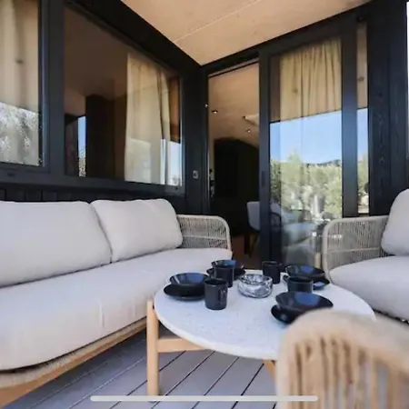 Thebeachvilla 2 Apartman Tisno